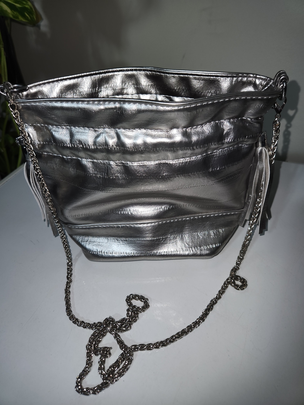 Metallic Silver Women’s Chain Crossbody Bag
